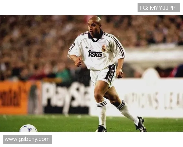 世界足球历史上最伟大的后卫球星盘点与影响力解析