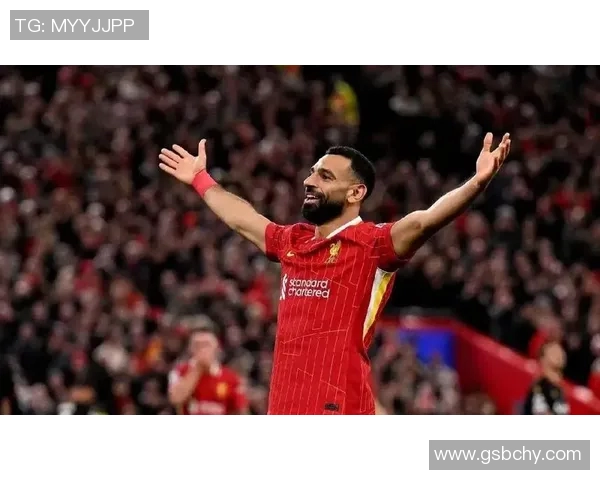 二号足球球星的崛起与挑战：如何突破顶尖球员的光环逐渐成为世界焦点