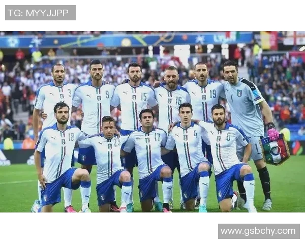 32强足球队球星介绍 世界顶级球员的实力与风采全解析 32强足球队球星介绍 世界顶级球员的实力与风采全解析