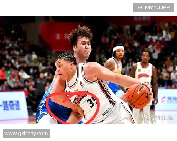 一个篮球等于多少个足球星 揭秘篮球与足球之间的奇妙对比 一个篮球等于多少个足球星 揭秘篮球与足球之间的奇妙对比