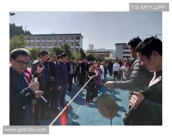 低调无声却力拔山兮的足球场英雄默默书写属于自己的传奇