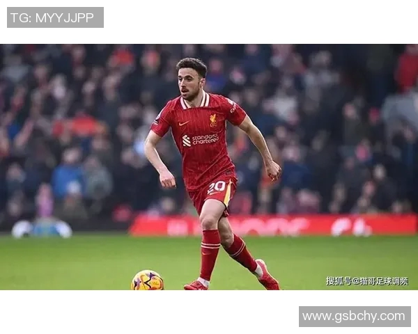 穿红色球衣的足球明星都有哪些 盘点各大球星的标志性战袍 穿红色球衣的足球明星都有哪些 盘点各大球星的标志性战袍